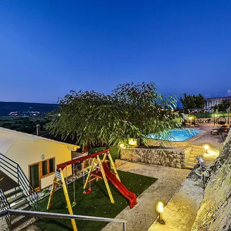 Сasa de vacaciones Beautiful In With Wifi Grubine